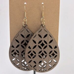 Elegant Brown Teardrop Earrings